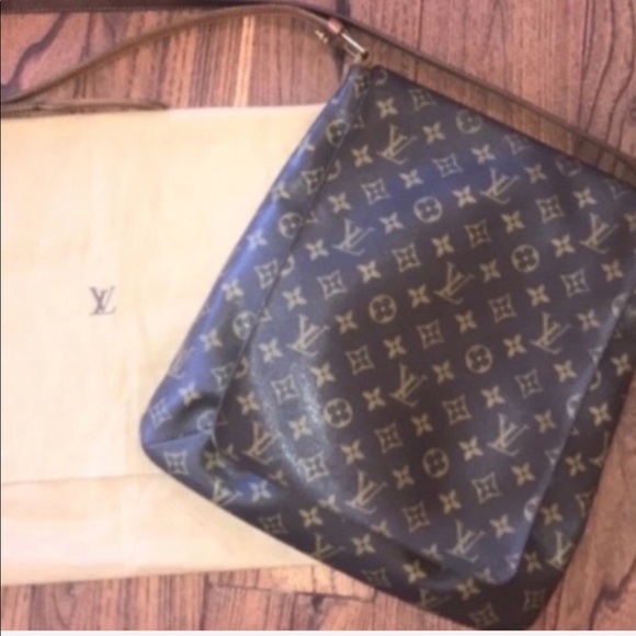 Louis Vuitton Handbags - 💯Authentic Louis Vuitton Salsa Musette GM